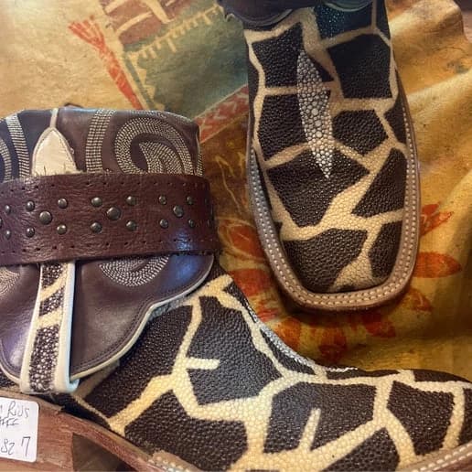 Canty Boots - Cream / Brown Stingray Rios of Mercedes Giraffe Pattern (Size 7)