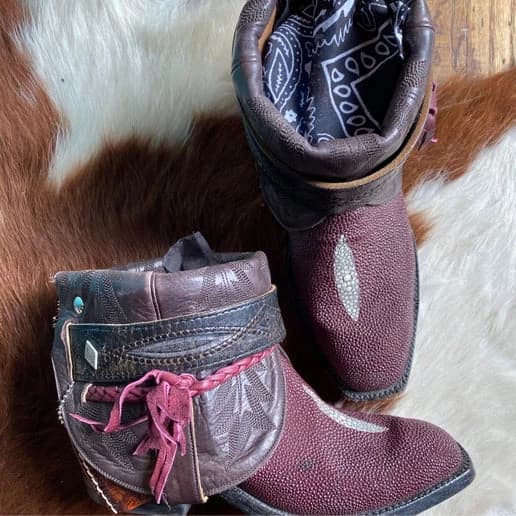 Canty Boots - Custom Eggplant Stingray (Size 6B)