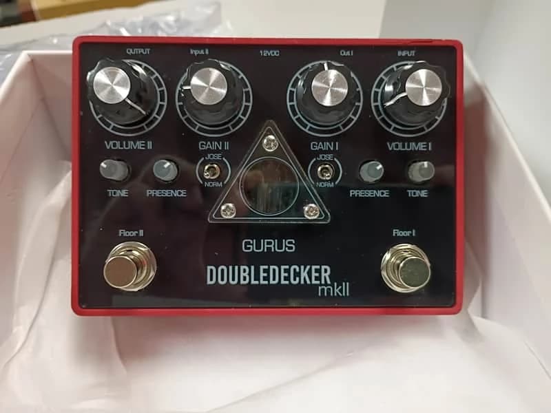 Gurus DoubleDecker mkII overdrive - Black / Red with 12v pwr supply
